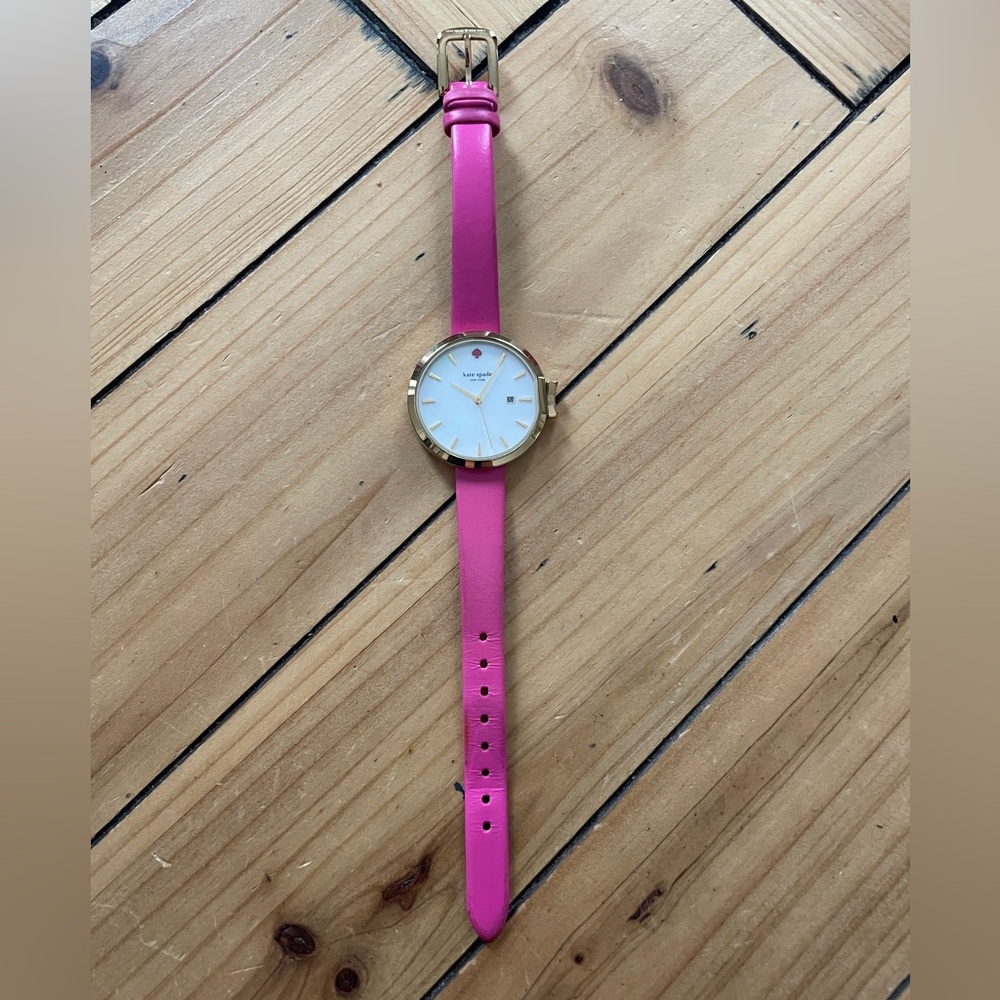 KATE SPADE PARK ROW WHITE MOP DIAL and pink LEATHER STRAP LADIES WATCH
